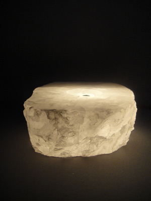 Rock Quartz Ligthed Stand